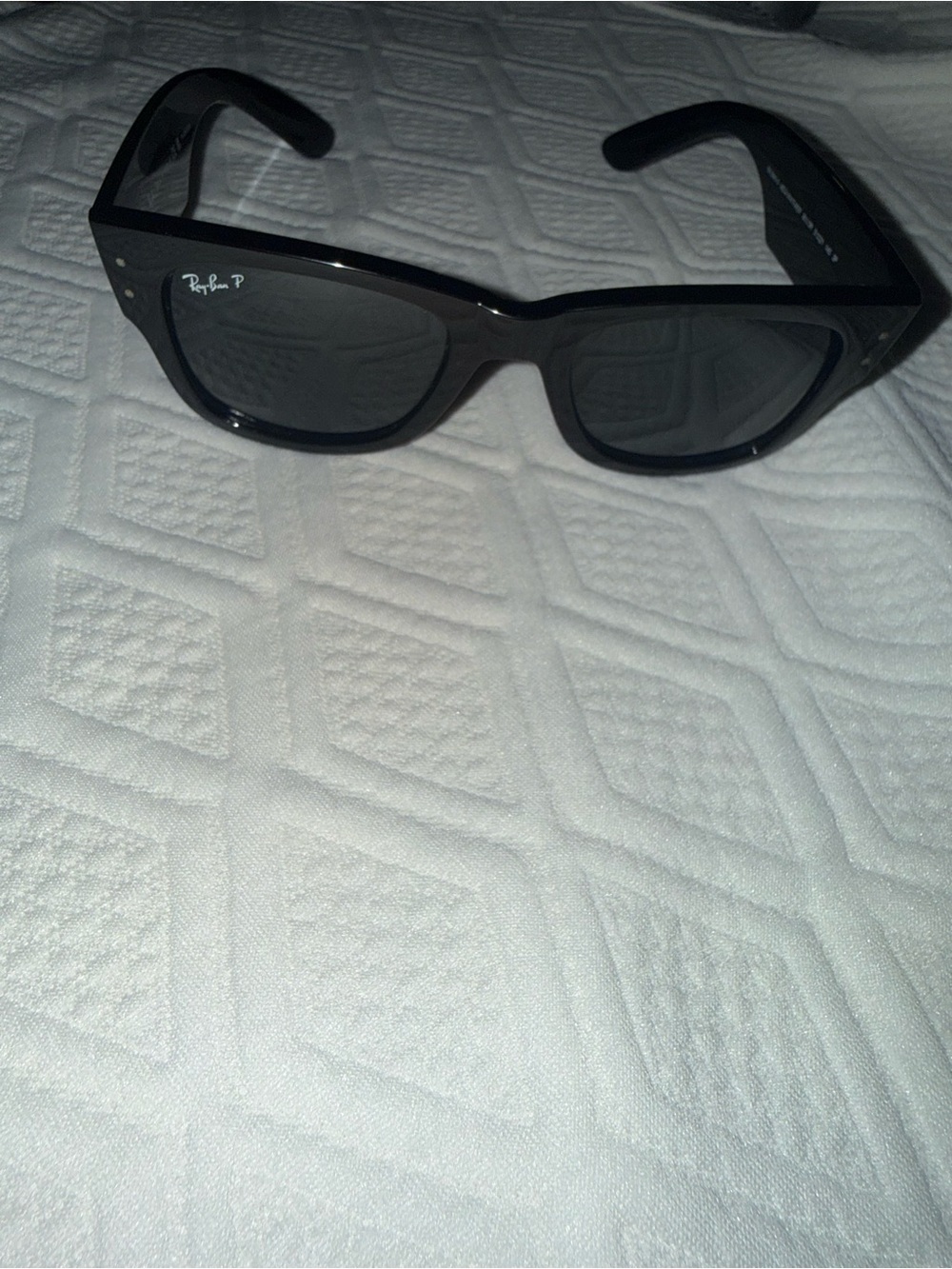 Ray-Ban Black Frame Dark Gray Lens Sunglasses